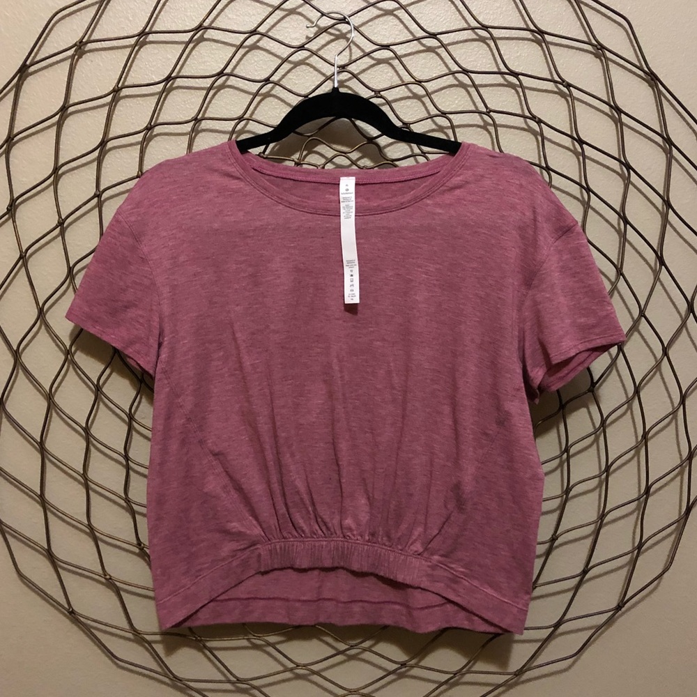Lululemon t shirt size 6!